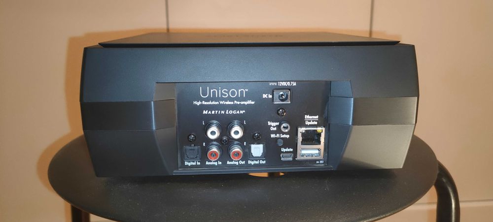 Streamer / Pré-Amplificador Martin Logan Unison (C/ Correção de Sala ARC)