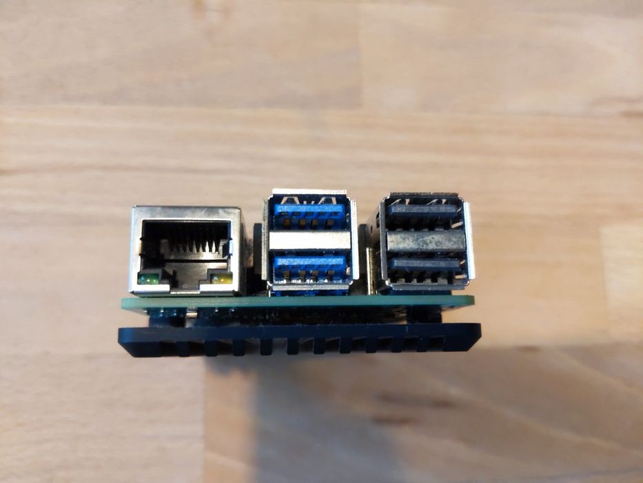 Raspberry Pi 5 8GB + SD 64GB + HDMI + zasilacz 27W + obudowa justPi