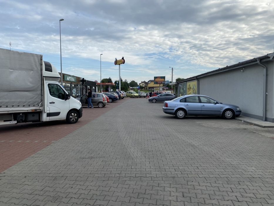Wynajmę plac obok biedronki 10mkw do 2000 mkw handel , sklep , automat