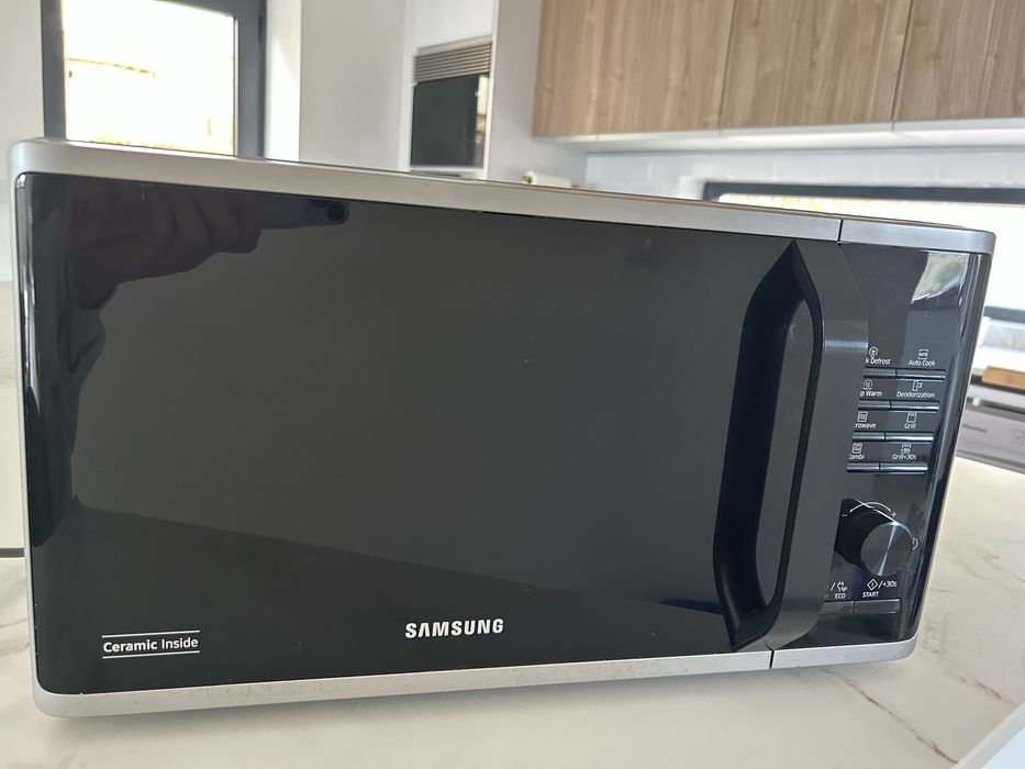 Micro-ondas Samsung com Grill