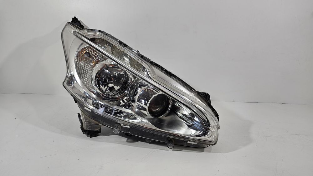 Peugeot 208 i 12-15r lampa przód przednia prawa soczewka europa