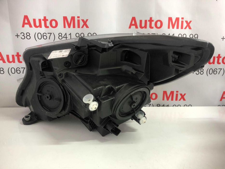 Фара Mercedes Metris Vito Америка A4479068100 A4479068200