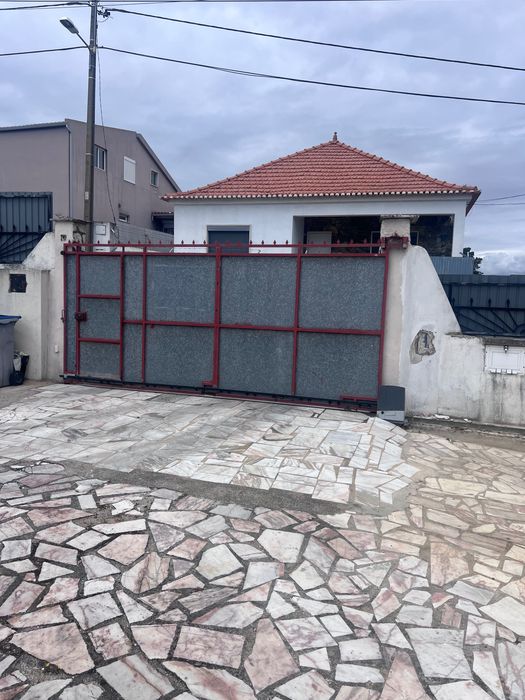 Armazém / Espaço de Logística para Alugar | Charneca da Caparica