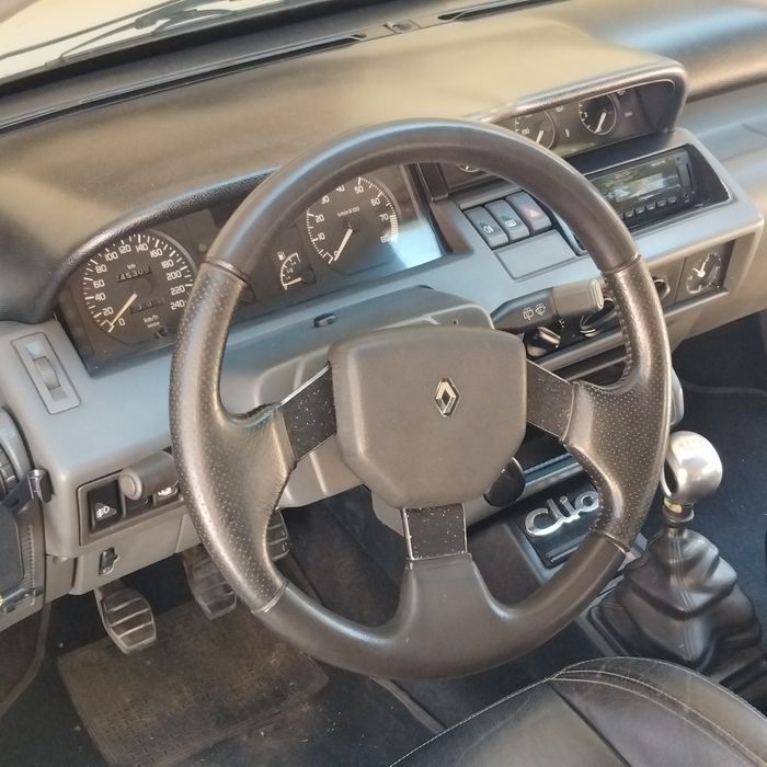 Renault clio 1.9 dti 5lugares com material williams