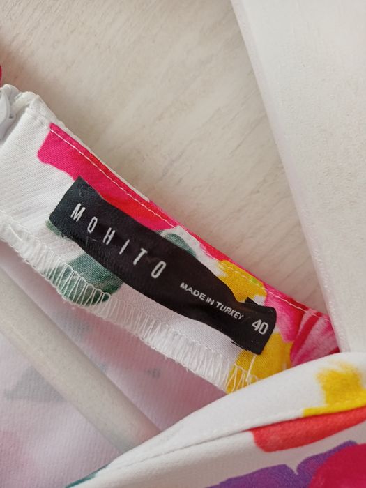 Sukienka Mohito kwiatowa