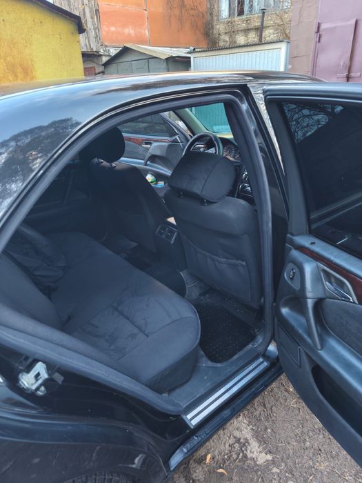 Продам Мерседес 210 D