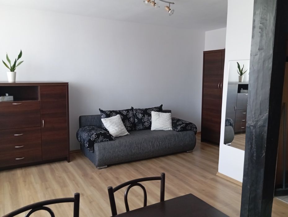 Wynajmę M-2, pokój z kuchnią (otwartą)