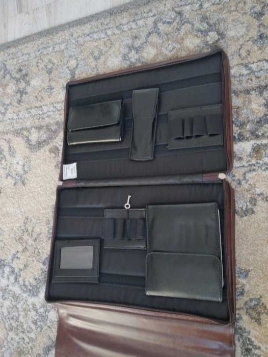 Aktówka marki Operon