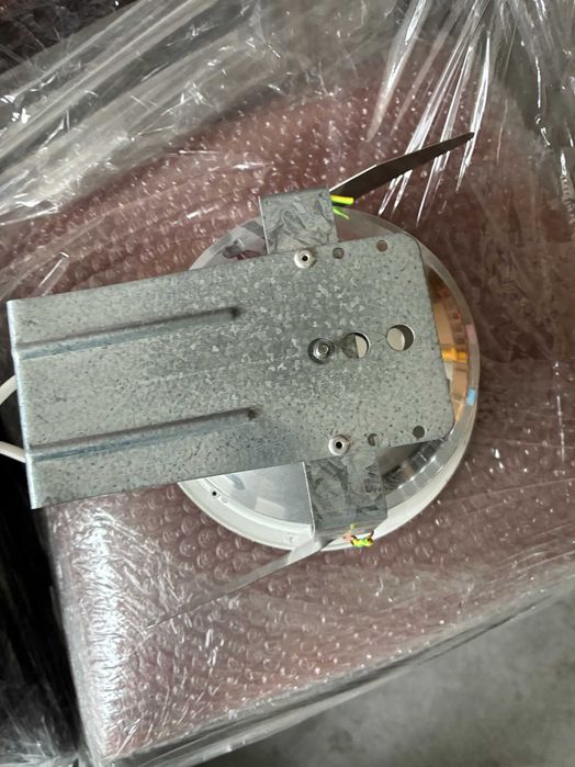 Foco de Encastre com lâmpadas Fluorescentes 2x13 w - Qtd. 137 Und.