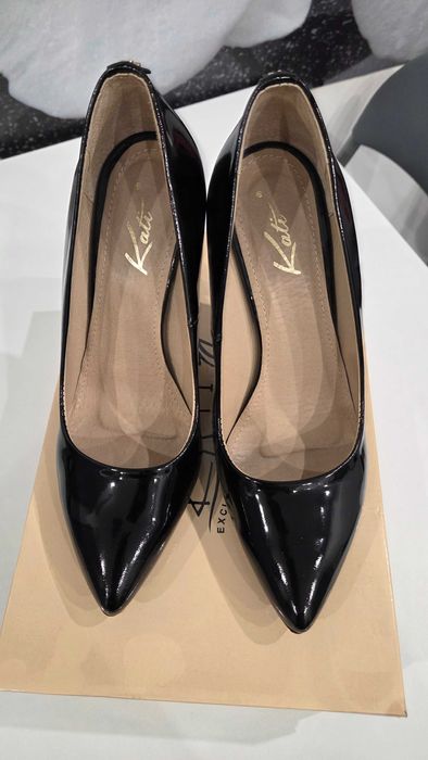 Szpilki skórzane roz.37