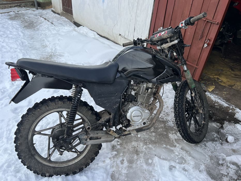 Продаєця вайпер 150