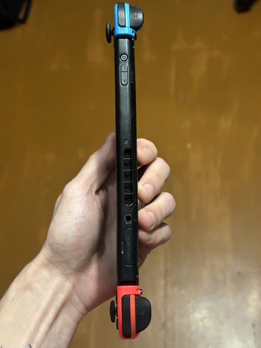 Nintendo Switch v2 + 128GB + повний комплект
