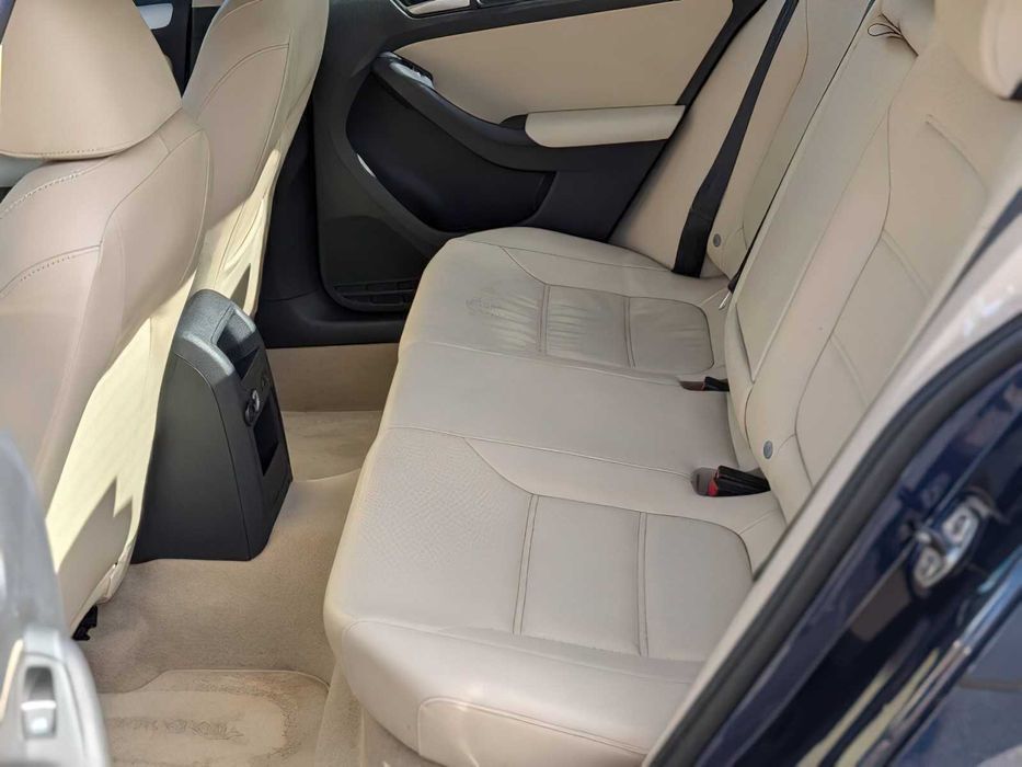 Volkswagen Jetta SE PZEV      2013