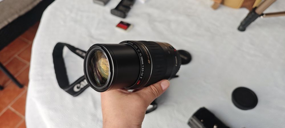 Máquina Fotográfica Canon EOS 400D + Objetiva + mala + pack baterias