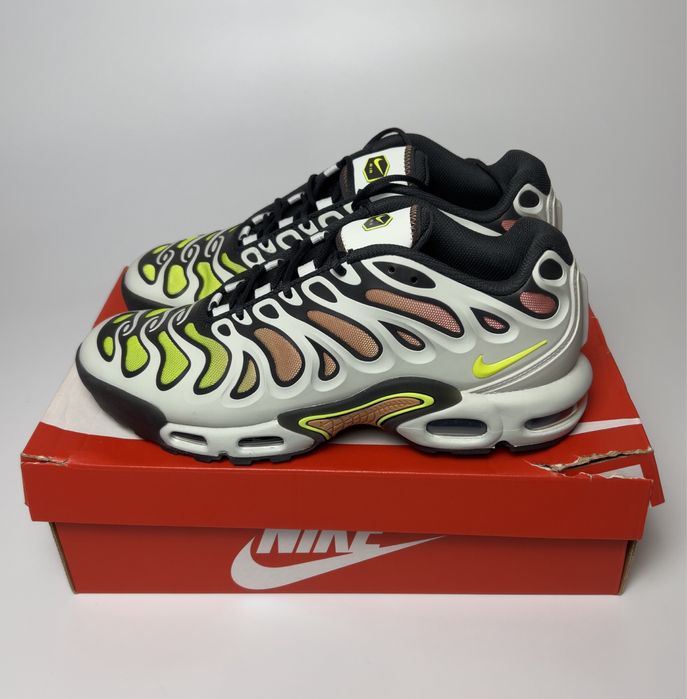Nike Air Max Plus Drift Light