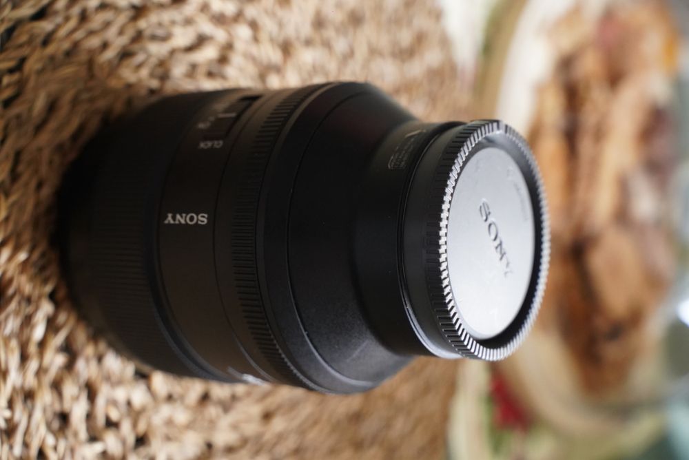 Obiektyw sony gm 85mm 1.4  jak nowy