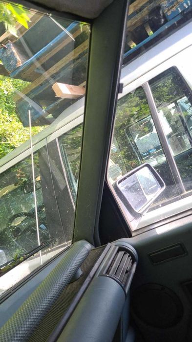 Land Rover Discovery 200 cubby box 150€