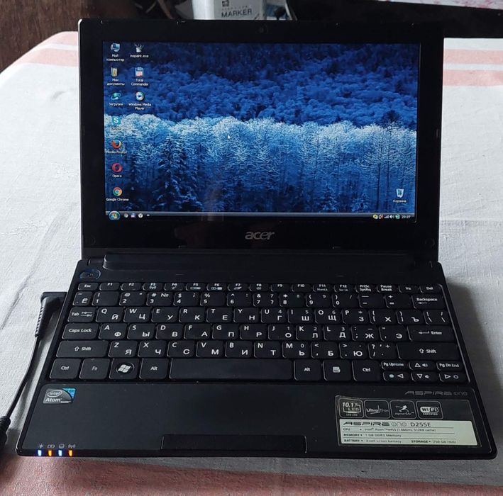 Продам нетбук робочий