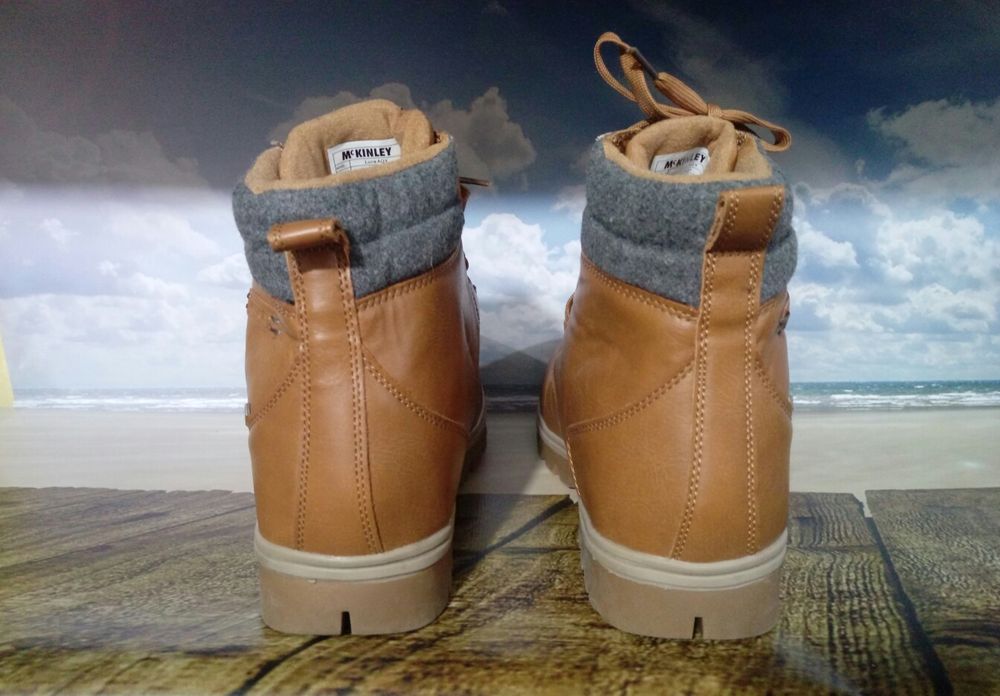 Оригінал чоловічі спортивні черевики McKinley