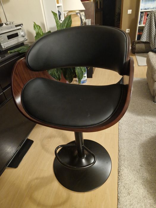 Krzesla hokery  2 sztuki