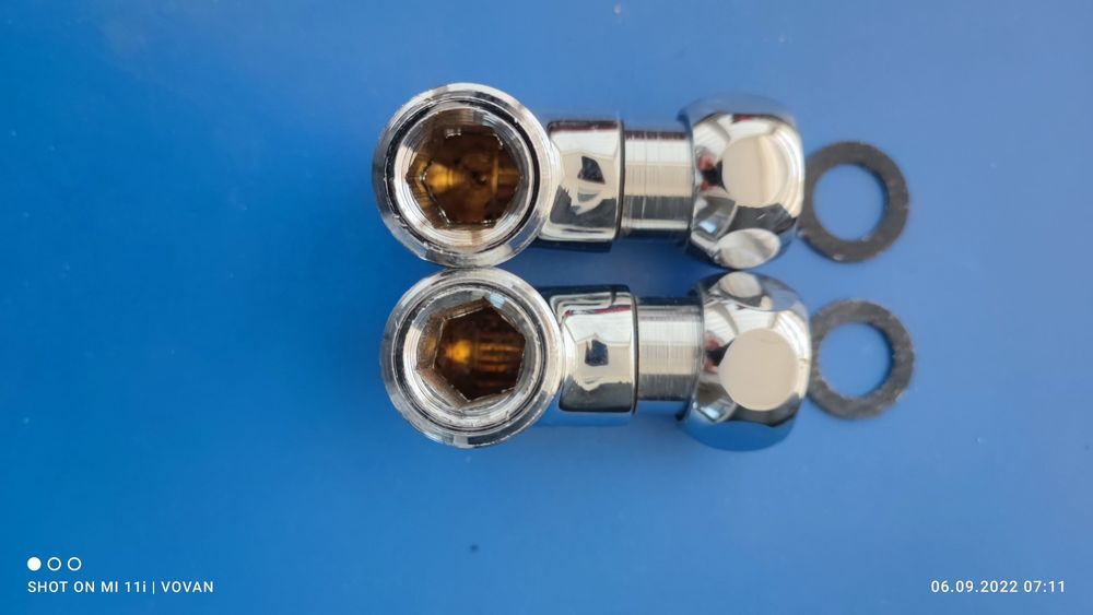 Уголк с накидкой гайкой 3/4мм