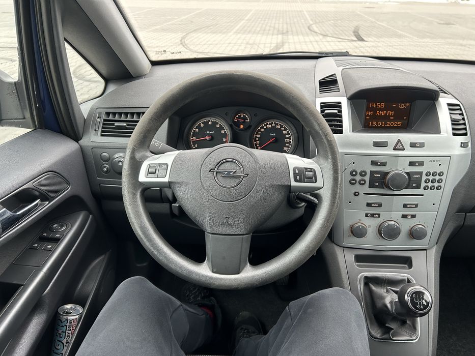 LIFT Zafira najlepsza 1.6 benzyn 7 osobowa Oryginal lakier Niemcy Opel