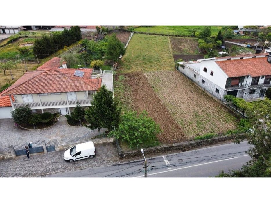 Terreno de construção em Alvelos - Barcelos