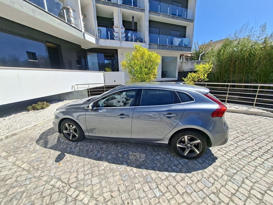 Volvo V40 R Design 2.0 D 120 cv 2015  Full Extras