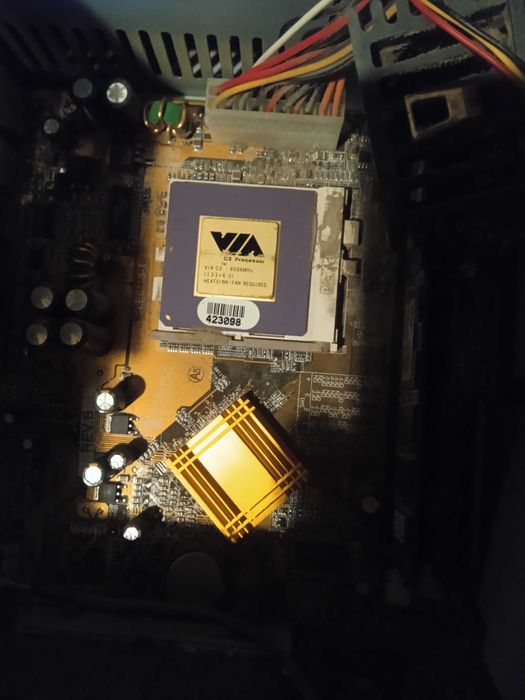 Системний блок ретро Pentium 1