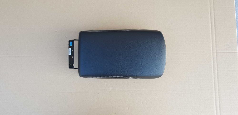 podłokietnik skóra skórzany  Renault kadjar 9692/09309R