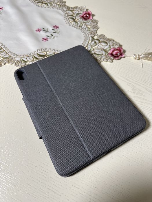 Logitech Folio touch iPad Air (4th and 5th generation)