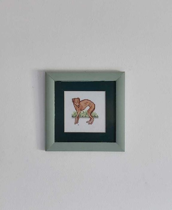 Quadro de cão galgo a ponto cruz