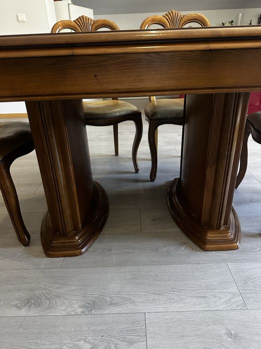 Mesa extensivel para sala com cadeiras