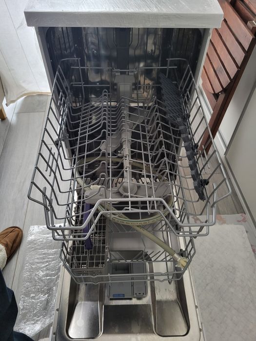 Máquina de lavar loiça pequena