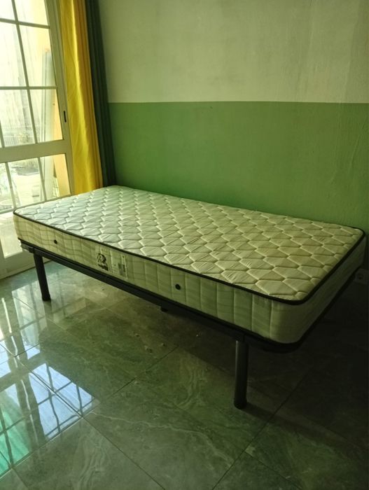 Cama com colchão