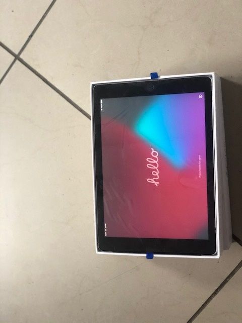 Apple iPAD air  2 ios 15 9.7'' lte 64GB  Space Grey  a1567