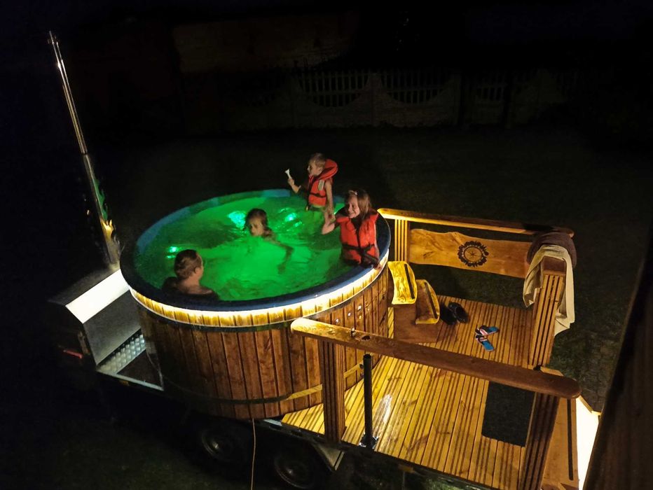 Mobilna balia 10 osobowa duży taras  (ruska bania, jacuzzi, spa)
