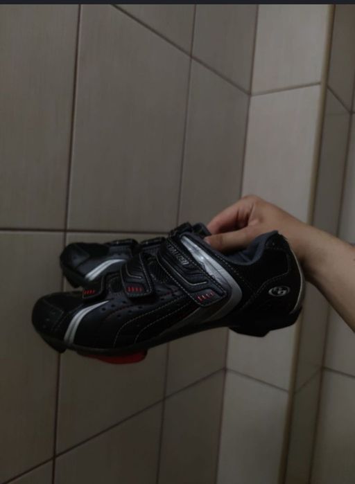 buty kolarskie szosowe 41 Specialized sport RD czarne classic sport re