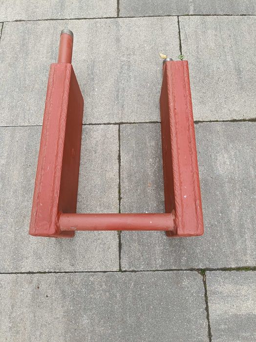 Wężownica (podkowa) lewa z gwintami 40 x 40 x 16