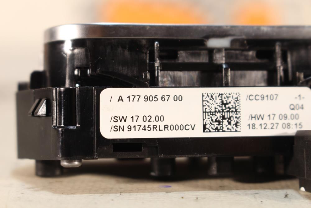 Botão / interruptor electromecânico / relé MERCEDES-BENZ Classe A (W17