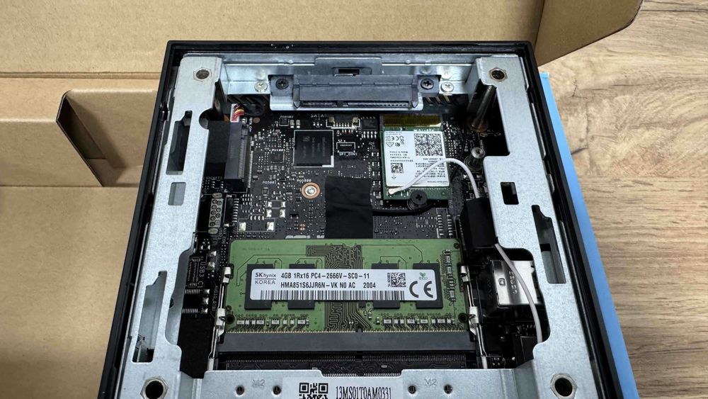 Asus PN40 OneXafe Solo 300 , Intel N4120, 4GB RAM, 64gb EMMS