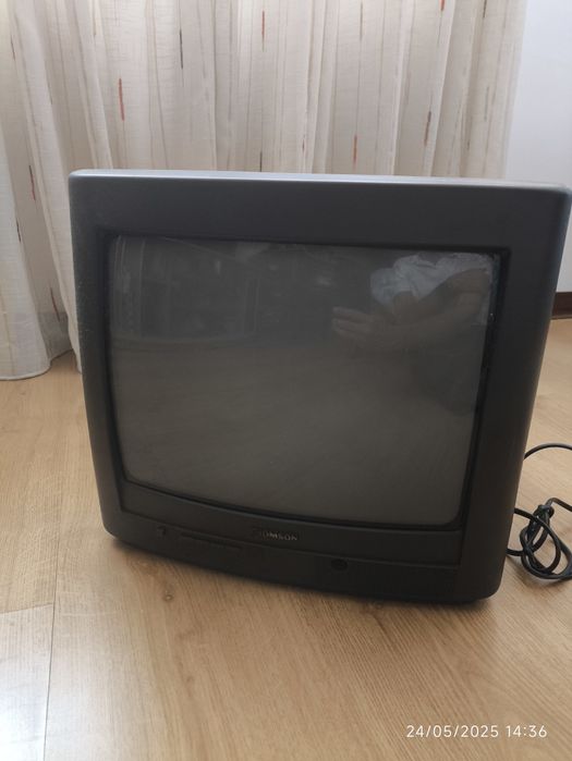 Tv Thomson 37cm como Nova.