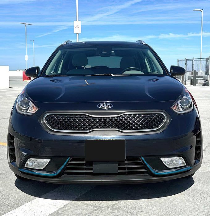 Kia Niro Hybrid      2018