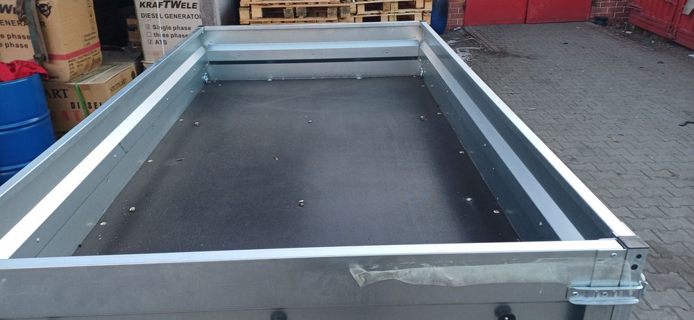 Burty z podłoga neptun