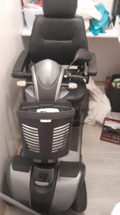 Scooter Elétrica de Mobilidade  Stannah Master (Sterling S700)- Excelente