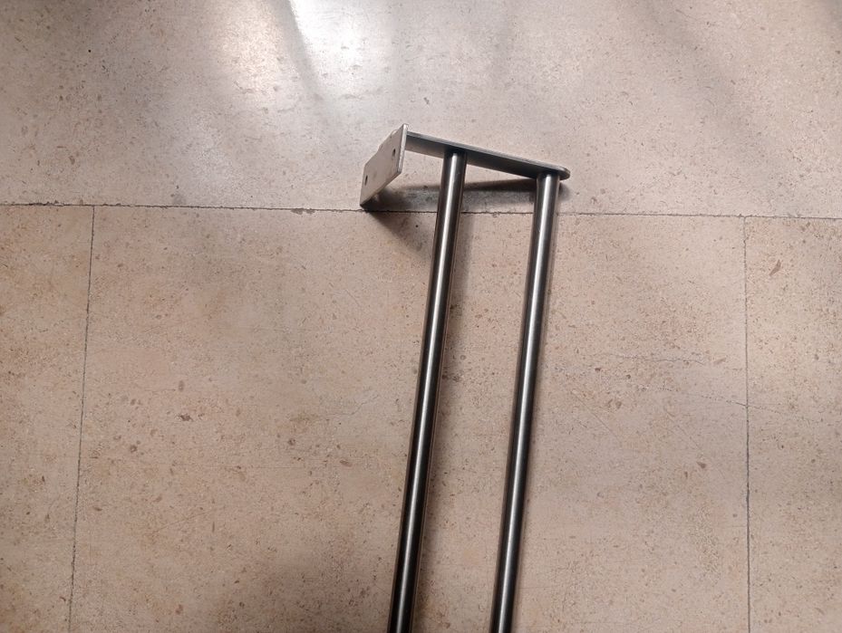 Vendo 2 prateleiras de aço inox.