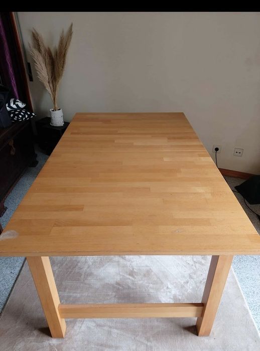 Mesa de jantar extensível