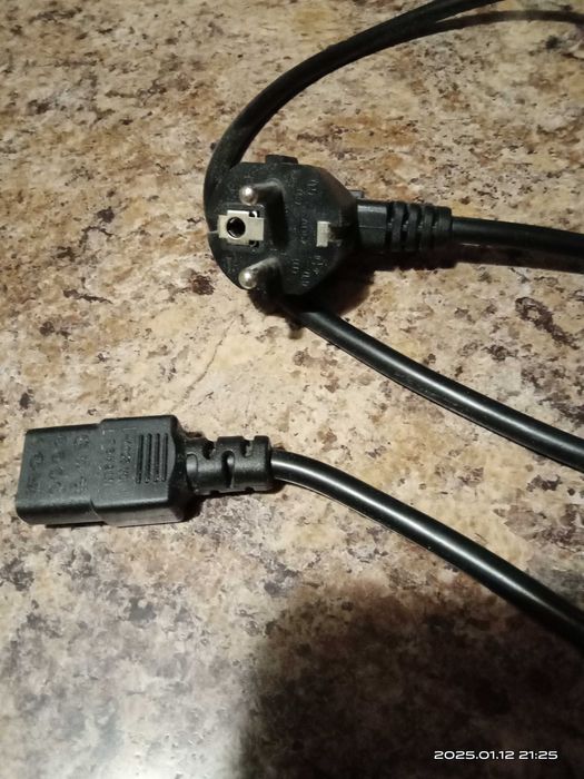 Кабель для компьютера