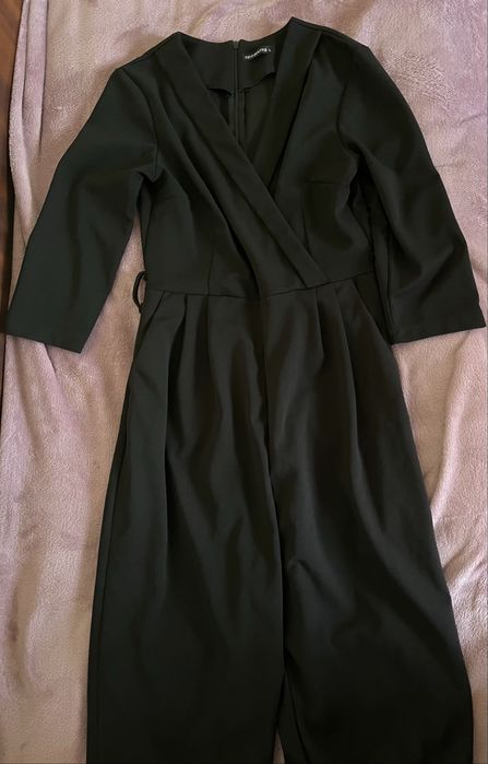 Чорний комбінезон