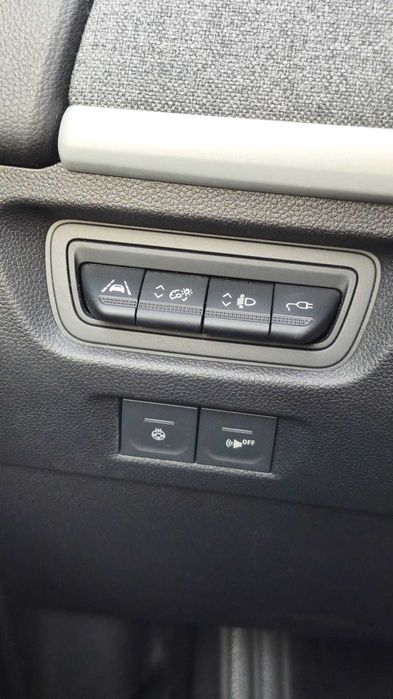 RENAULT ZOE INTENS 52 kWh · R135 (135 cv) · 03/2021 35.000 km · Bateria PRÓPRIA · Garantia até 2029